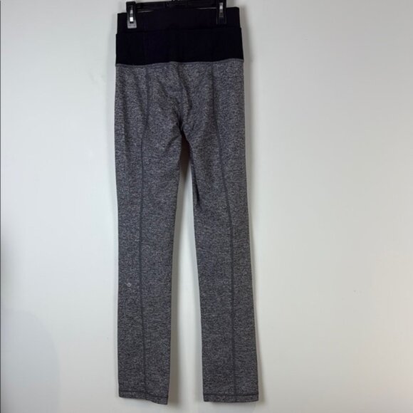 Lululemon Athletica Straight Up pants. HIGH WAIST. Size 2-4 Heather grey - Picture 3 of 6